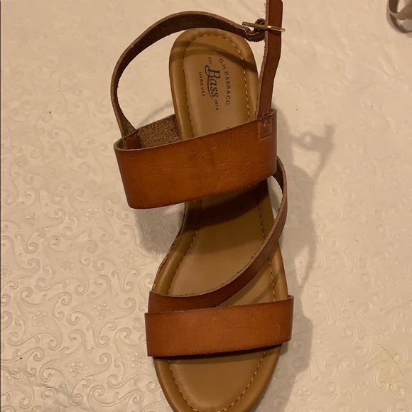 BASS Women’s Leather Wedges - Picture 2 of 2